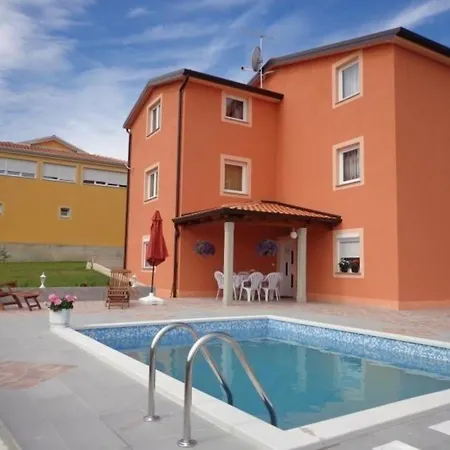 Mit Panoramablick In Ruhiger Lage Апартаменты Kastel